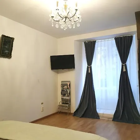 Brastovia - Piata Sfatului Апартаменти Брашов